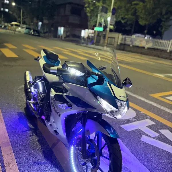 스즈키 gsxr125 풀튜닝 판매합니다.